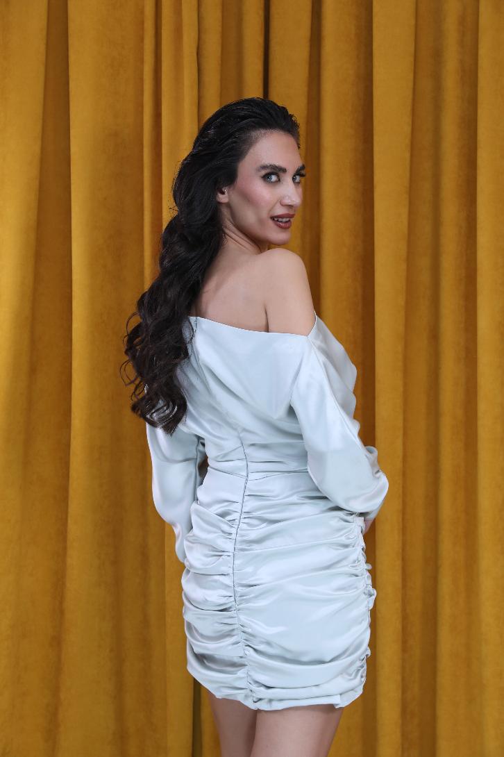 su yesılı drape etek kısa elbıse